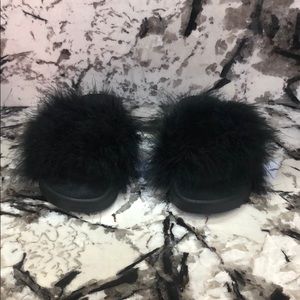 Hot kiss black fur slippers size 9, like new.